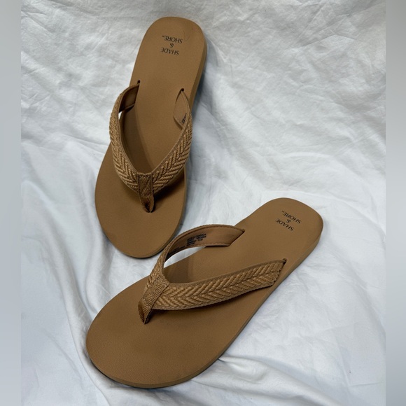 Shade & Shore Shoes - Women’s Shade & Shore Tan Braided Flip Flop “Nico” Sandals. Size 8.